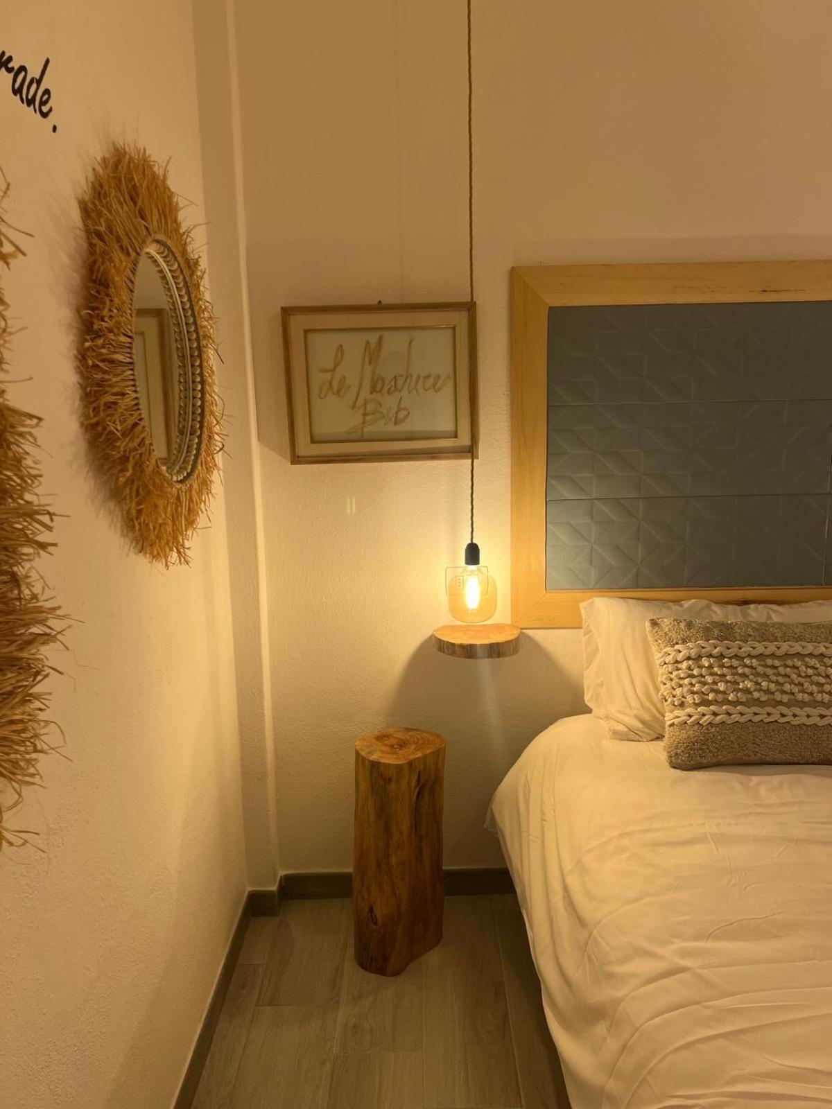 Le Maschere B&B サンタ・テレーザ・ガッルーラ エクステリア 写真