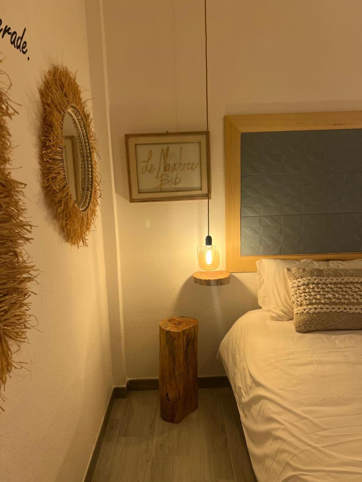 Le Maschere B&B サンタ・テレーザ・ガッルーラ エクステリア 写真